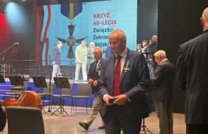 Prezes LOK po odznaczeniu